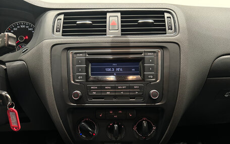 Volkswagen Jetta VI, 2014 год, 999 000 рублей, 18 фотография