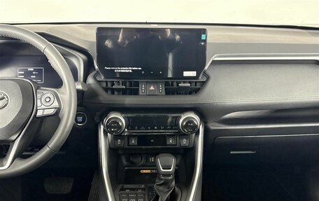 Toyota RAV4, 2025 год, 4 500 000 рублей, 16 фотография