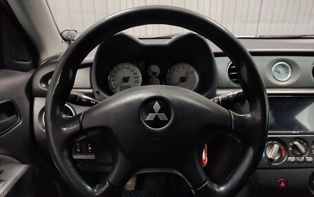 Mitsubishi Outlander III рестайлинг 3, 2004 год, 430 000 рублей, 7 фотография