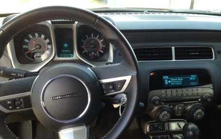 Chevrolet Camaro IV, 2011 год, 2 600 000 рублей, 4 фотография