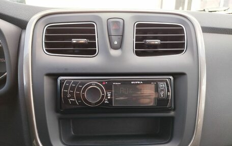 Renault Logan II, 2015 год, 535 000 рублей, 18 фотография