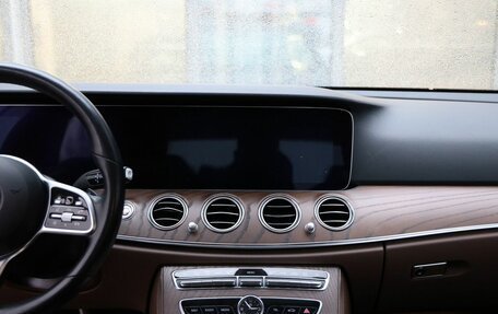 Mercedes-Benz E-Класс, 2020 год, 4 690 000 рублей, 14 фотография