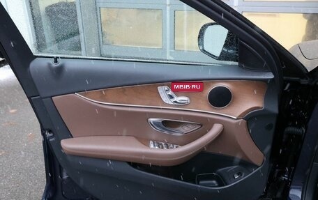 Mercedes-Benz E-Класс, 2020 год, 4 690 000 рублей, 8 фотография