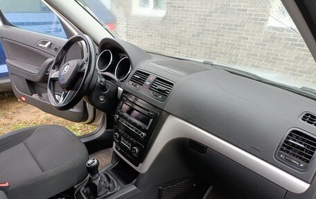 Skoda Yeti I рестайлинг, 2014 год, 1 050 000 рублей, 17 фотография