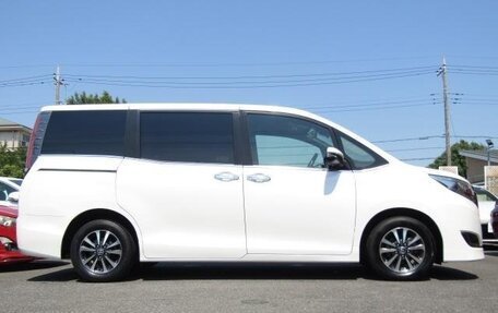 Toyota Esquire I, 2020 год, 2 000 121 рублей, 5 фотография