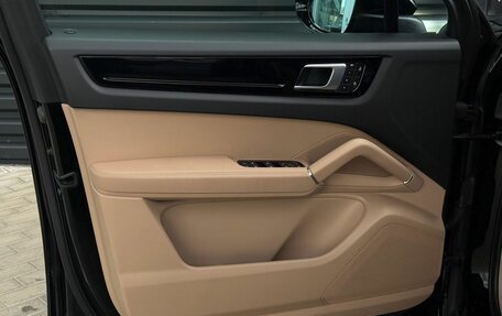 Porsche Cayenne III, 2023 год, 12 500 000 рублей, 10 фотография