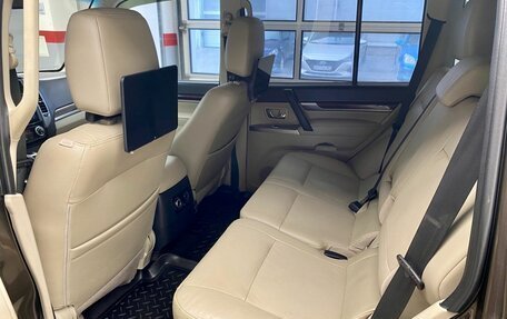 Mitsubishi Pajero IV, 2017 год, 3 249 900 рублей, 9 фотография