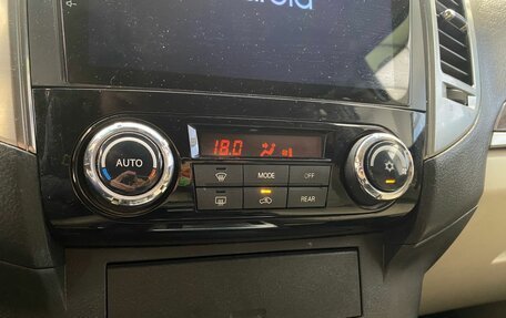 Mitsubishi Pajero IV, 2017 год, 3 249 900 рублей, 17 фотография