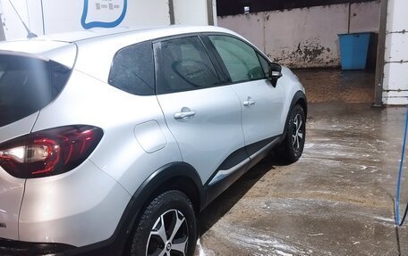 Renault Kaptur I рестайлинг, 2019 год, 1 400 000 рублей, 4 фотография