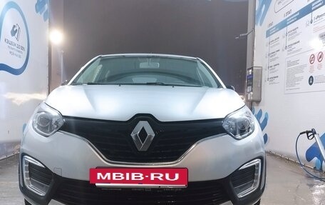 Renault Kaptur I рестайлинг, 2019 год, 1 400 000 рублей, 2 фотография