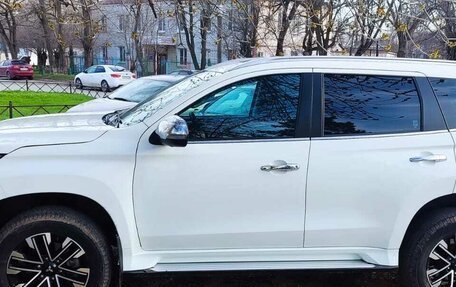 Mitsubishi Montero Sport, 2022 год, 3 300 000 рублей, 3 фотография