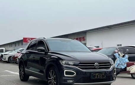 Volkswagen T-Roc I, 2022 год, 1 470 500 рублей, 3 фотография