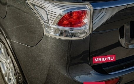 Mitsubishi Outlander III рестайлинг 3, 2013 год, 1 391 100 рублей, 8 фотография