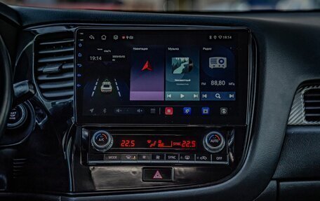 Mitsubishi Outlander III рестайлинг 3, 2013 год, 1 391 100 рублей, 17 фотография