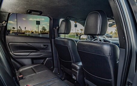 Mitsubishi Outlander III рестайлинг 3, 2013 год, 1 391 100 рублей, 23 фотография