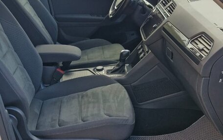 Volkswagen Tiguan II, 2020 год, 3 300 000 рублей, 10 фотография