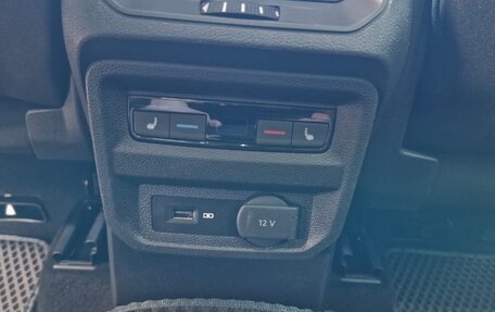 Volkswagen Tiguan II, 2020 год, 3 300 000 рублей, 20 фотография