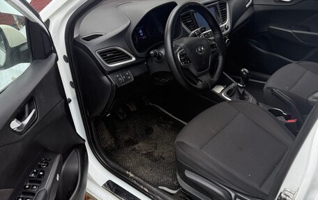 Hyundai Solaris II рестайлинг, 2018 год, 515 000 рублей, 5 фотография