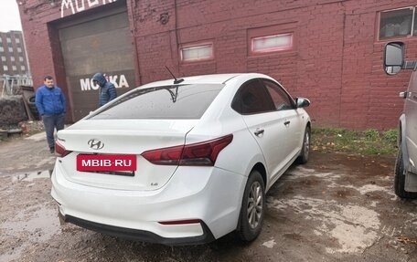 Hyundai Solaris II рестайлинг, 2018 год, 515 000 рублей, 3 фотография