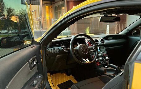 Ford Mustang VI рестайлинг, 2017 год, 1 750 000 рублей, 7 фотография