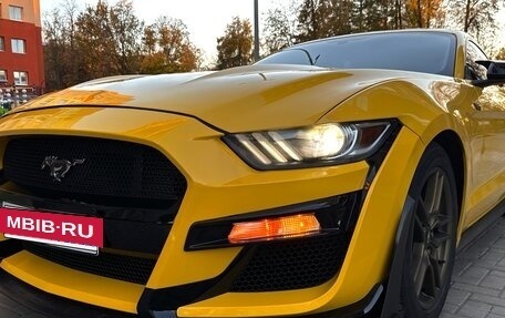 Ford Mustang VI рестайлинг, 2017 год, 1 750 000 рублей, 17 фотография