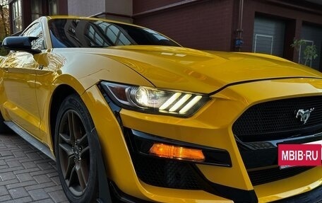 Ford Mustang VI рестайлинг, 2017 год, 1 750 000 рублей, 18 фотография