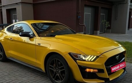 Ford Mustang VI рестайлинг, 2017 год, 1 750 000 рублей, 14 фотография