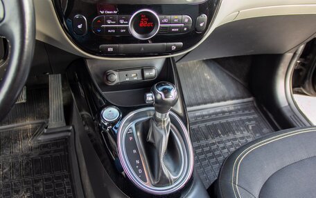 KIA Soul II рестайлинг, 2015 год, 1 300 000 рублей, 22 фотография