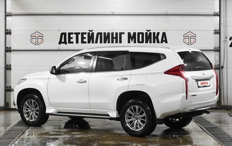 Mitsubishi Pajero Sport III рестайлинг, 2018 год, 3 300 000 рублей, 7 фотография