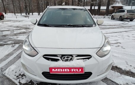 Hyundai Solaris II рестайлинг, 2011 год, 579 000 рублей, 1 фотография