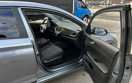 Hyundai Solaris II рестайлинг, 2017 год, 750 000 рублей, 12 фотография