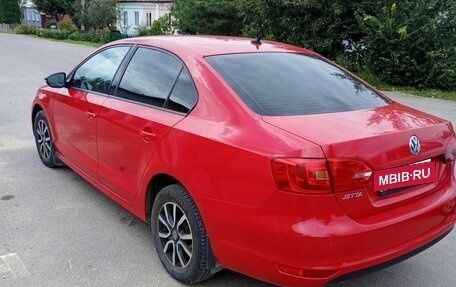 Volkswagen Jetta VI, 2014 год, 1 210 000 рублей, 2 фотография