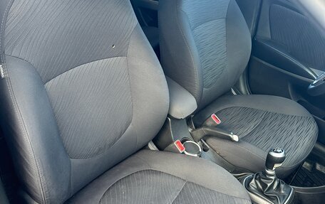 Hyundai Solaris II рестайлинг, 2016 год, 790 000 рублей, 17 фотография