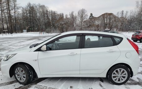 Hyundai Solaris II рестайлинг, 2011 год, 579 000 рублей, 2 фотография