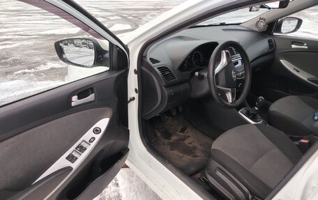 Hyundai Solaris II рестайлинг, 2011 год, 579 000 рублей, 10 фотография