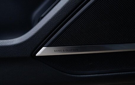 Audi S8, 2025 год, 18 075 200 рублей, 15 фотография