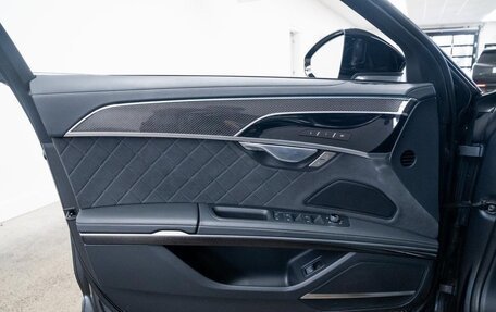 Audi S8, 2025 год, 18 075 200 рублей, 17 фотография