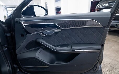 Audi S8, 2025 год, 18 075 200 рублей, 26 фотография