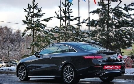 Mercedes-Benz E-Класс, 2021 год, 5 900 000 рублей, 3 фотография