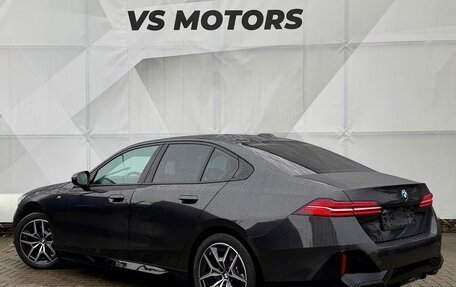 BMW 5 серия, 2023 год, 7 200 000 рублей, 9 фотография