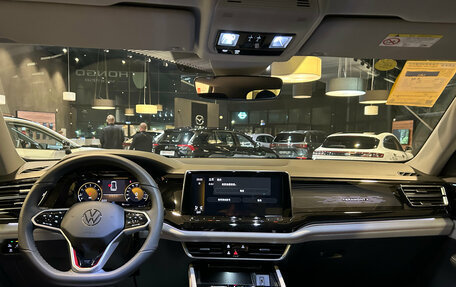 Volkswagen Teramont I, 2025 год, 5 700 000 рублей, 28 фотография