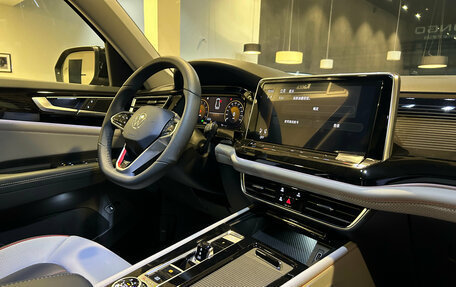 Volkswagen Teramont I, 2025 год, 5 700 000 рублей, 33 фотография