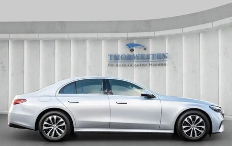 Mercedes-Benz E-Класс, 2024 год, 7 220 000 рублей, 2 фотография