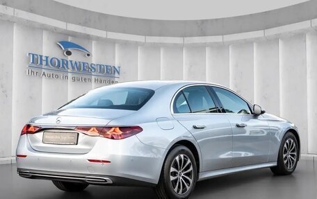 Mercedes-Benz E-Класс, 2024 год, 7 220 000 рублей, 3 фотография