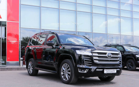 Toyota Land Cruiser, 2024 год, 15 490 000 рублей, 2 фотография