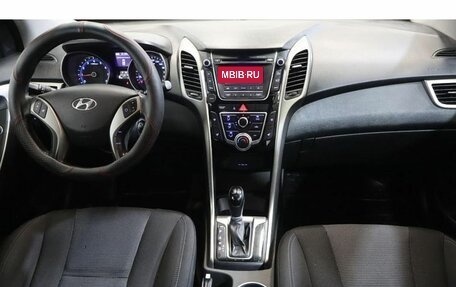 Hyundai i30 II рестайлинг, 2012 год, 915 400 рублей, 7 фотография