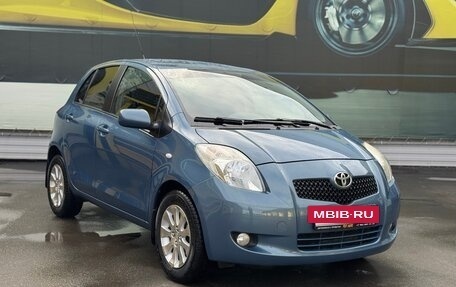 Toyota Yaris III рестайлинг, 2008 год, 575 000 рублей, 3 фотография