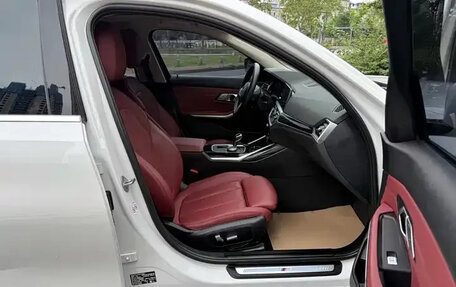 BMW 3 серия, 2021 год, 2 900 000 рублей, 15 фотография