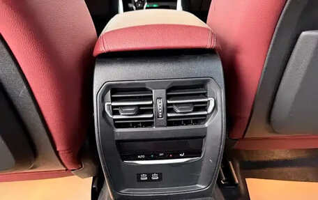 BMW 3 серия, 2021 год, 2 900 000 рублей, 19 фотография