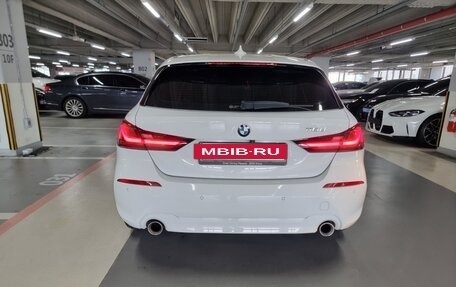 BMW 1 серия, 2021 год, 2 700 000 рублей, 8 фотография